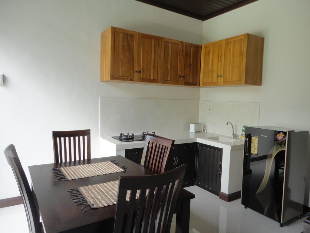 Alit Bali Villa Canggu Værelse billede